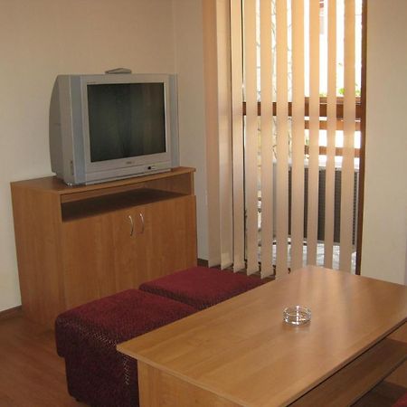 Family Hotel Veronika เดวิน ภายนอก รูปภาพ